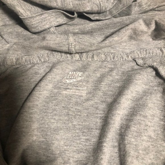 Nike Women's pullover V-neck - Picture 2 of 2